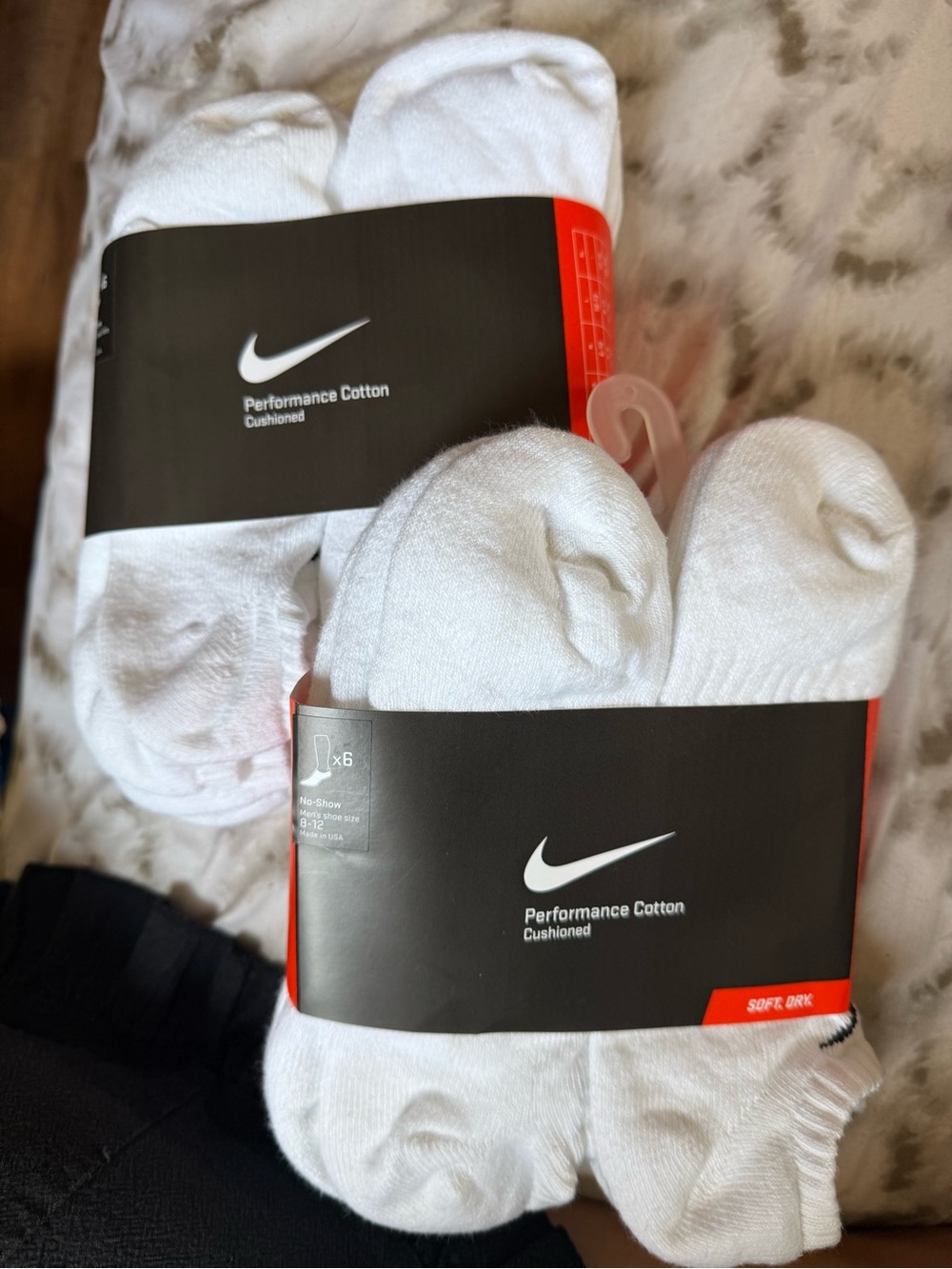 Nike Men's Performance Cotton Cushioned No-Show Socks - White (6 Pack) include